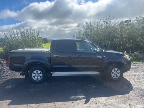 Toyota hilux double cab - toyota, pick